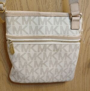 Michael Kors Cream/Tan Signature Crossbody Bag
